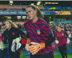 ALYSSA NAEHER Signed 8 x 10 Photo TEAM USA Soccer WORLD CUP Olympics Free Ship - Picture 1 of 1