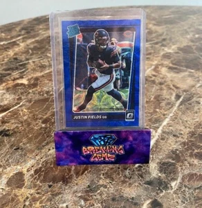2021 Donruss Optic Justin Fields Rated Rookie Blue Scope Prizm Jets RC Card #204 - Picture 1 of 1