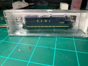 Z Scale MTL GP35 Chesapeake and Ohio Diesel Locomotive Rd#3568. - Picture 1 of 2