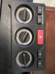 2002 2003 2004 LAND ROVER FREELANDER AC HEATER TEMP CLIMATE CONTROL OEM - Picture 1 of 3