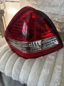 2007 08 09 10 2011 Nissan Versa Tail Light Assembly Driver Side - NEW - - Picture 1 of 4
