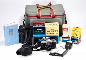 Pentax Spotmatic SP 35mm SLR - 2 Lenses - Bellows II - Accessories - Book - Case - Picture 1 of 12