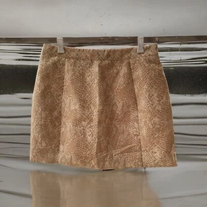 BWLDR Women's Size 12 Snake Print Mini Skirt NEW + TAGS#493GAR# - Picture 1 of 4