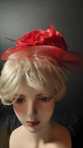 Valentine Red fascinator - Picture 1 of 4