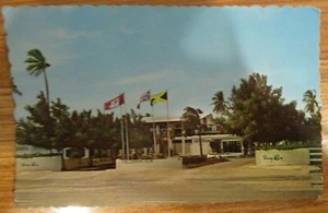 Entrance to Runaway bay Hotel Jamaica - Post card  - Picture 1 of 2