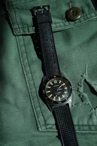 1960’s Benrus Ultra-Deep Ref 6088 Watch On Original Tropic Rubber Dive Strap - Picture 1 of 8
