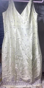 Neu mit Etikett Vintage Ann Taylor gelb mit lila bestickten Blumen Seidenkleid - Bild 1 von 6