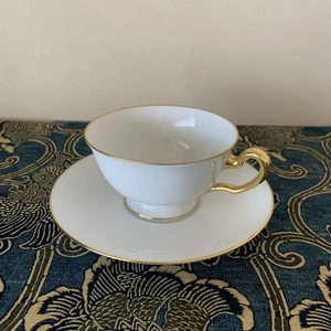 Okura Art China Gold Line White Tea Cup Saucer 6 DDU - Picture 1 of 6