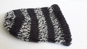 Hand Made Hand Knit Heavy Yarn Striped Beanie Ski Hat Black/Gray Pre-owned - Picture 1 of 6