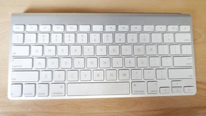 Teclado inalámbrico Apple Magic Keyboard A1314 Bluetooth / probado funcionando - Imagen 1 de 5