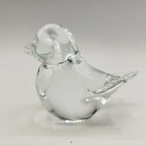Blown Glass Bird Figurine Paperweight Outspread Wings Chubby Chickadee - Picture 1 of 7