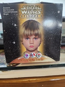 NEU .. STAR WARS EPISODE 1 .. ANAKIN SKYWALKER TRANSFORMING BANK IN BOX - Bild 1 von 3