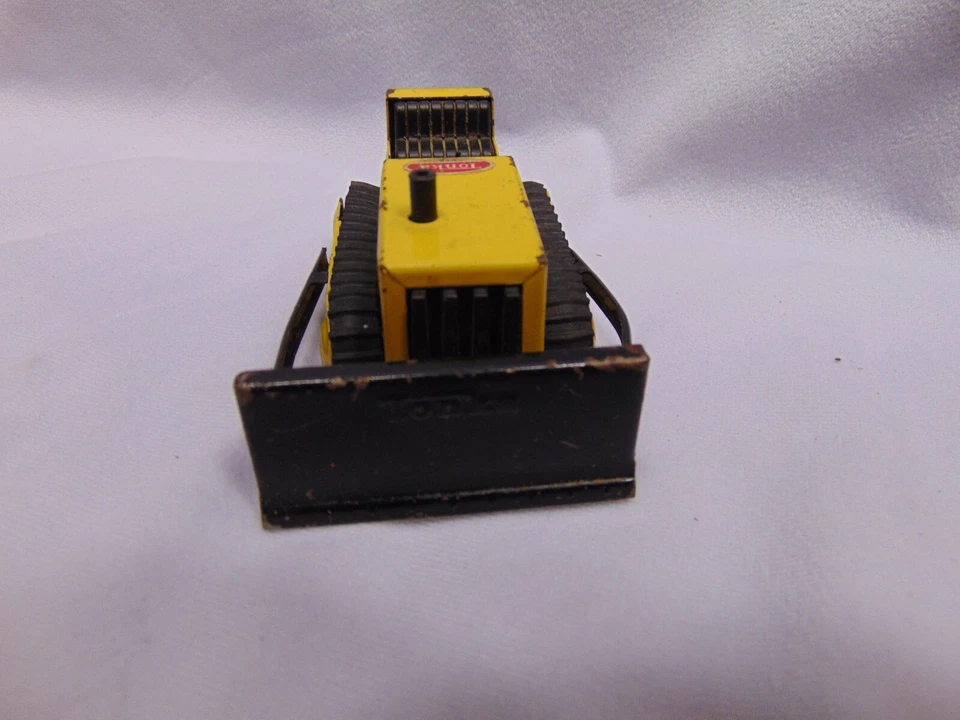 Vintage Tonka toys small metal & plastic tractor plow USA 4" x 2 1/2" x 1 1/2" - Image 1 of 4