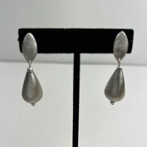 Vintage Sarah Coventry Brushed Silver Tone Signed Dangle Earrings - Picture 1 of 4
