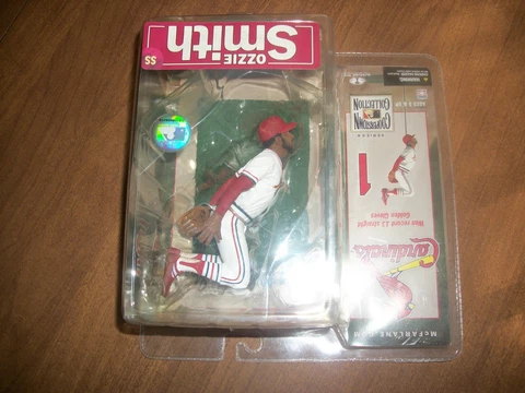 OZZIE SMITH--CARDINALS--McFARLANE 2007 FIGURINE- SEALED!! Cover