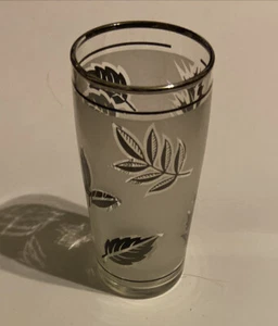 One Vintage MCM Libby Silver Leaf Frosted 4oz Juice Glass - Picture 1 of 4