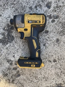 Controlador de impacto inalámbrico DEWALT DCF887B XR 20V 1/4" 3 velocidades (solo cuerpo) - Imagen 1 de 2