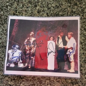 Star Wars Cast Fisher/Ford/Hamill/Mayhew/Baker/Daniels AUTOGRAPHED Photo COA - Picture 1 of 6