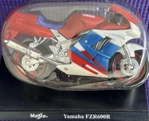 Maisto Special Edition Yamaha Motorcycle FZR600R 1:18 Scale New - Picture 1 of 1