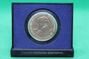 1974 American Revolution Bicentennial - John Adams - Bronze in case - Picture 1 of 3