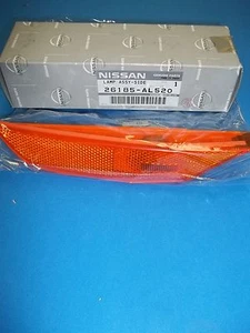 Infiniti G35 Genuine Side Lamp Assy 26185-Al520 ! - Picture 1 of 1