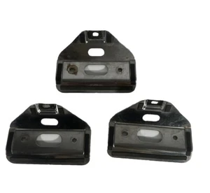 1990-93 OEM LEXUS LS400 UCF10 Front LH Outside Trim Metal Retainer. 75392-50010 - Picture 1 of 3