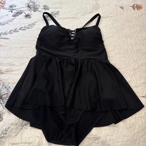 Torrid Crisscross Lattice Peplum Long Swim Dress Black Size 1X Lace-up Bust - Picture 1 of 10
