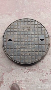 cast iron manhole cover frame used 450X450MM - Picture 1 of 3
