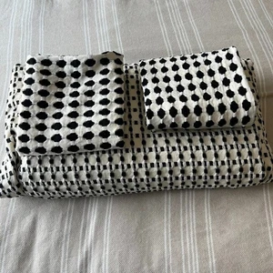 CB2 Estela Black White Organic Cotton King Duvet 106x92 in Cover Two King Shams - Picture 1 of 20