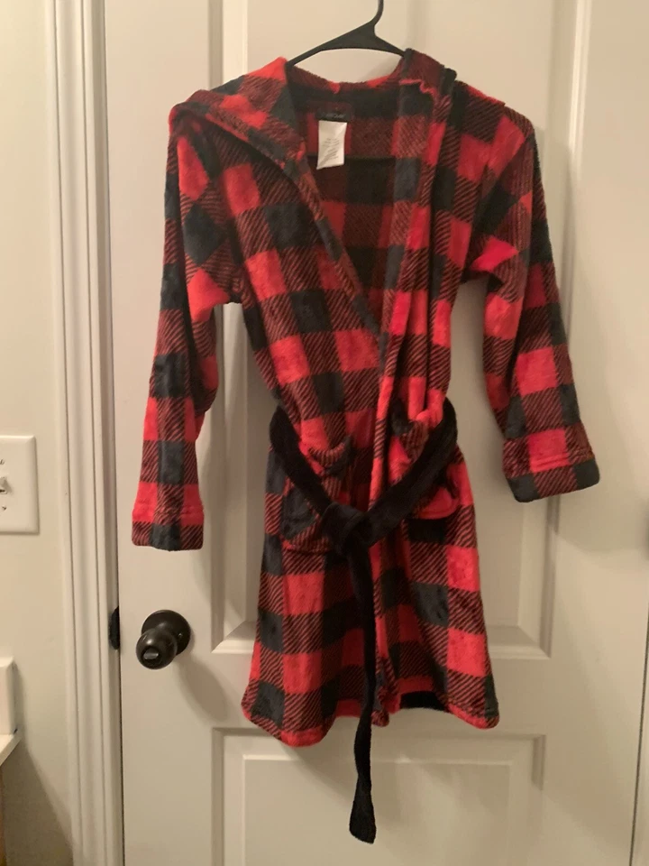 Cuddl Duds Boys Buffalo Plaid Robe Bathrobe Size Medium Red Black - Image 1 of 4