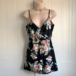 Ladies Boohoo Floral Print Playsuit Size 10 Black Multicoloured Holiday Summer - Picture 1 of 8