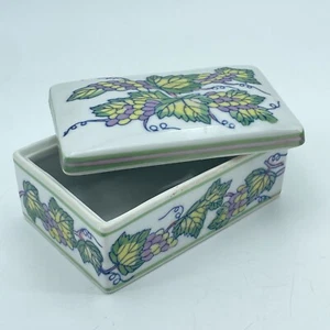 FIFTH AVENUE CRYSTAL LTD Porcelain Trinket Jewelry Box Grape Leaf Lid 4x3 VTG - Picture 1 of 10
