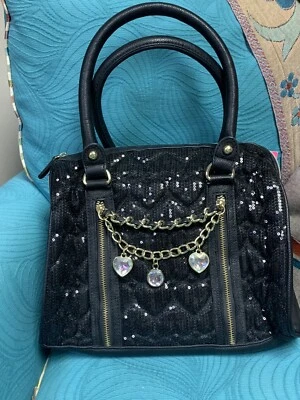 Bolso Cartera Betsey Johnson Lentejuelas Alta Secuencia Negro Cadenas Dijes Foto 1 de 4