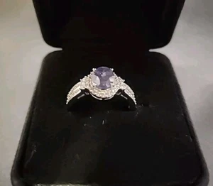 Anillo con halo de plata de ley con detalles de circonita cúbica púrpura ovalada de 7 mm y espinela talla 8 - Imagen 1 de 10