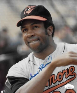 Frank Robinson Signed 8x10 Photo Autographed JSA COA Baltimore Orioles HOF - Picture 1 of 2