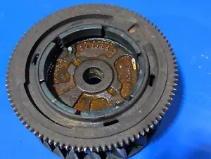 Volante Kawasaki 21193-0015 usado 21193-7035 21193-0706 - Imagen 1 de 2