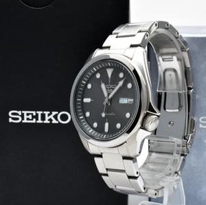 [N NEUWERTIG/Box] Seiko 5 4R36-08L0 SRPE51K1 grau Tag Datum 40mm Herrenuhr AT JAPAN - Bild 1 von 16