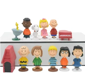 (Set di 12)Nuove Minifigure Snoopy Arachidi Amici Giocattolo Paesaggio Decorazione Torta - Foto 1 di 4