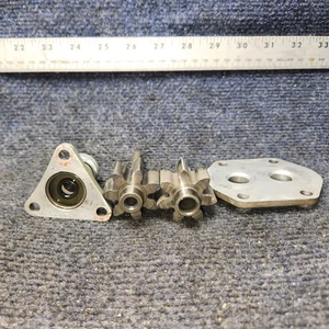 626088, 626087 | Continental O-300 | Cessna 172 | Gears Oil Pump and Cover - Picture 1 of 12