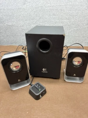 Logitech LS21 2.1 Multimedia Computer Sistema di Altoparlanti Subwoofer Funzionante  - Immagine 1 di 4