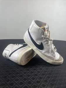 Nike Blazer Mid 77 Damengröße 8 CZ1055-100 weiß schwarz Turnschuhe Schuhe - Bild 1 von 11
