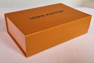 Original Louis Vuitton - Box / Karton mit Magnet - 27 x 18 cm groß / 8 cm hoch - Bild 1 von 7