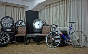 BMW Motorsport Rennrad Q8.R in bester Qualität NEU Dura ACE Austattung limited - Bild 1 von 12