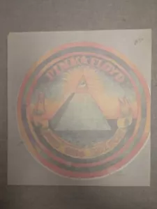 De colección Sin Usar Años 70 PINK FLOYD Pirámide Novis Ordo 12 Pulgadas Hierro En Transferencia - Imagen 1 de 1