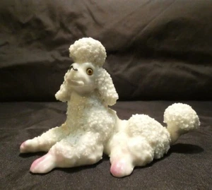 Caniche de cerámica de espagueti blanco con uñas pintadas de rosa Japón - Imagen 1 de 4