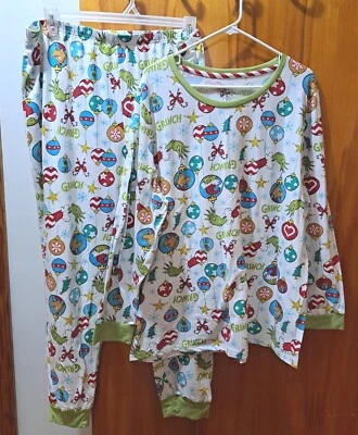 Dr Seuss Grinch Womens Pajamas 2X 2 Pc Christmas Plus Size 18W-20W Pjs Holiday - Image 1 of 4