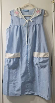 Vtg Coffee Time House Dress Robe Large Dotted Swiss Zip Cross Stitch Grannycore  - Image 1 of 4