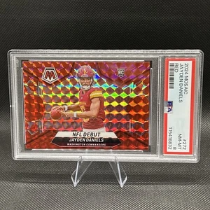 Panini Mosaic Red #272 Jayden Daniels Rookie RC 2024 PSA 8 - Imagen 1 de 2