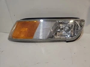 Ford Drivers Side Marker Light Assembly XW3Z-15A201-BB - Picture 1 of 3