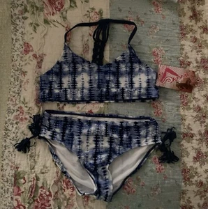 Kanu Surf Girls Two-Piece Swimsuit Size 12 - Picture 1 of 1